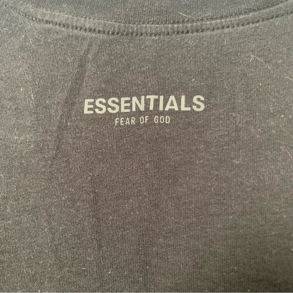 ✅ Essentials Fear Of God Men’s Tee Plain Black - Picture 8 of 9